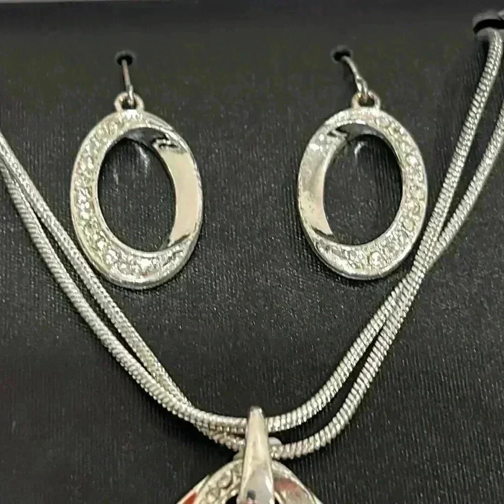 Mixit Necklace & Earrings - Picture 5 of 8